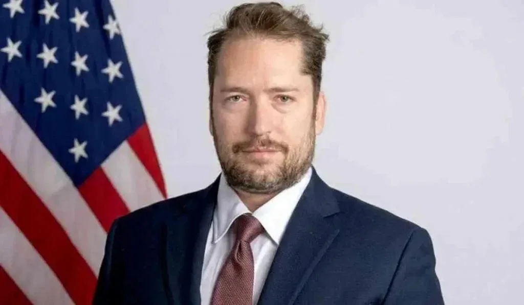 quem e darren beattie assessor de trump que bolsonaro quer receber na prisao 1024x597 1