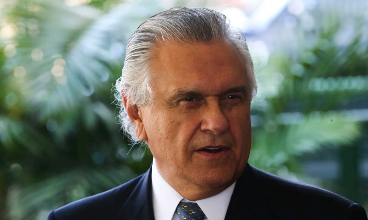 coronavirus caiado contraria bolsonaro e fecha comercios em goias ronaldo caiado