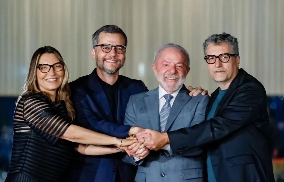 Lula com Janja, Wagner Moura e Kleber Mendonça
