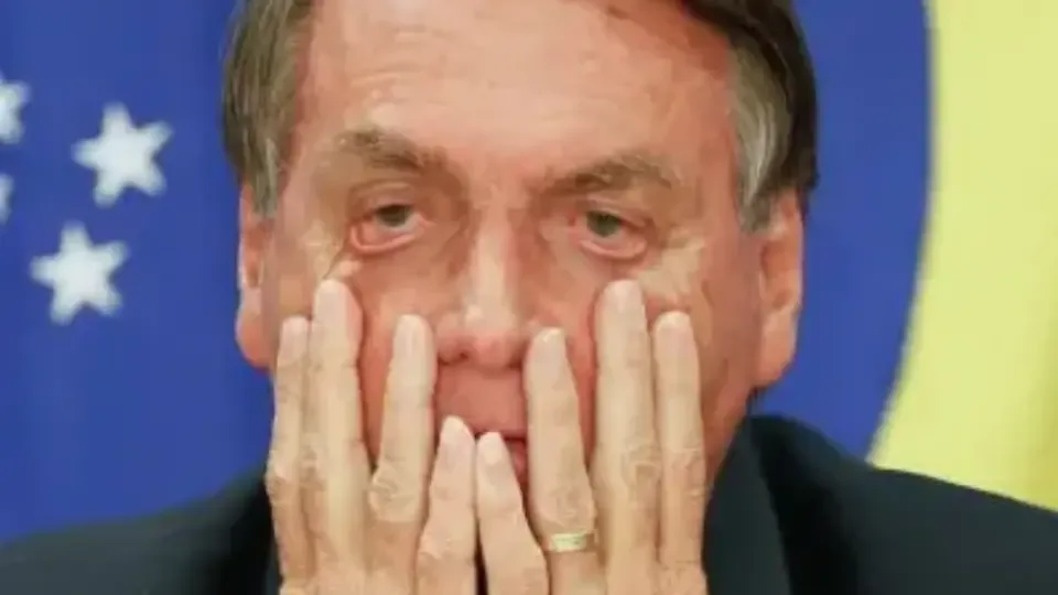 MAIS PERTO DA PRISÃO Bolsonaro é levado a hospital em SP, depois de passar mal