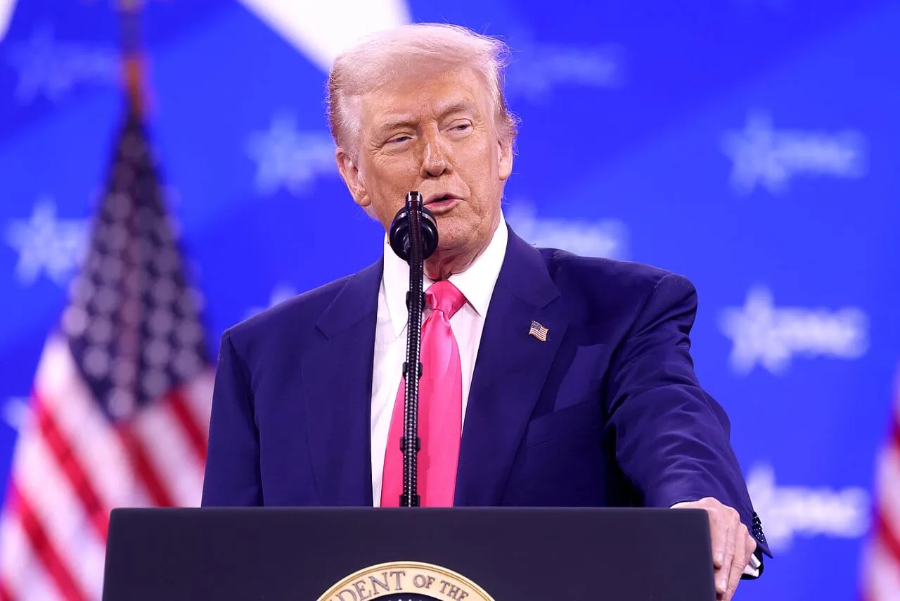 De tarifaço à missão contra urnas eletrônicas: dez movimentos de Trump na eleição brasileira