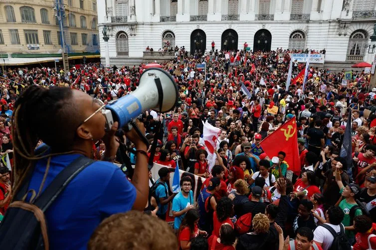 Estudantes retomam protagonismo em momento decisivo no país, diz UNE