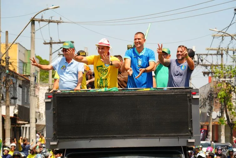 São Gonçalo (RJ), 10/10/2026 - Candidato à presidência do Brasil, Flávio Bolsonaro, durante ato em São Gonçalo. Foto: Charles Vieira/Campanha Flávio Bolsonaro