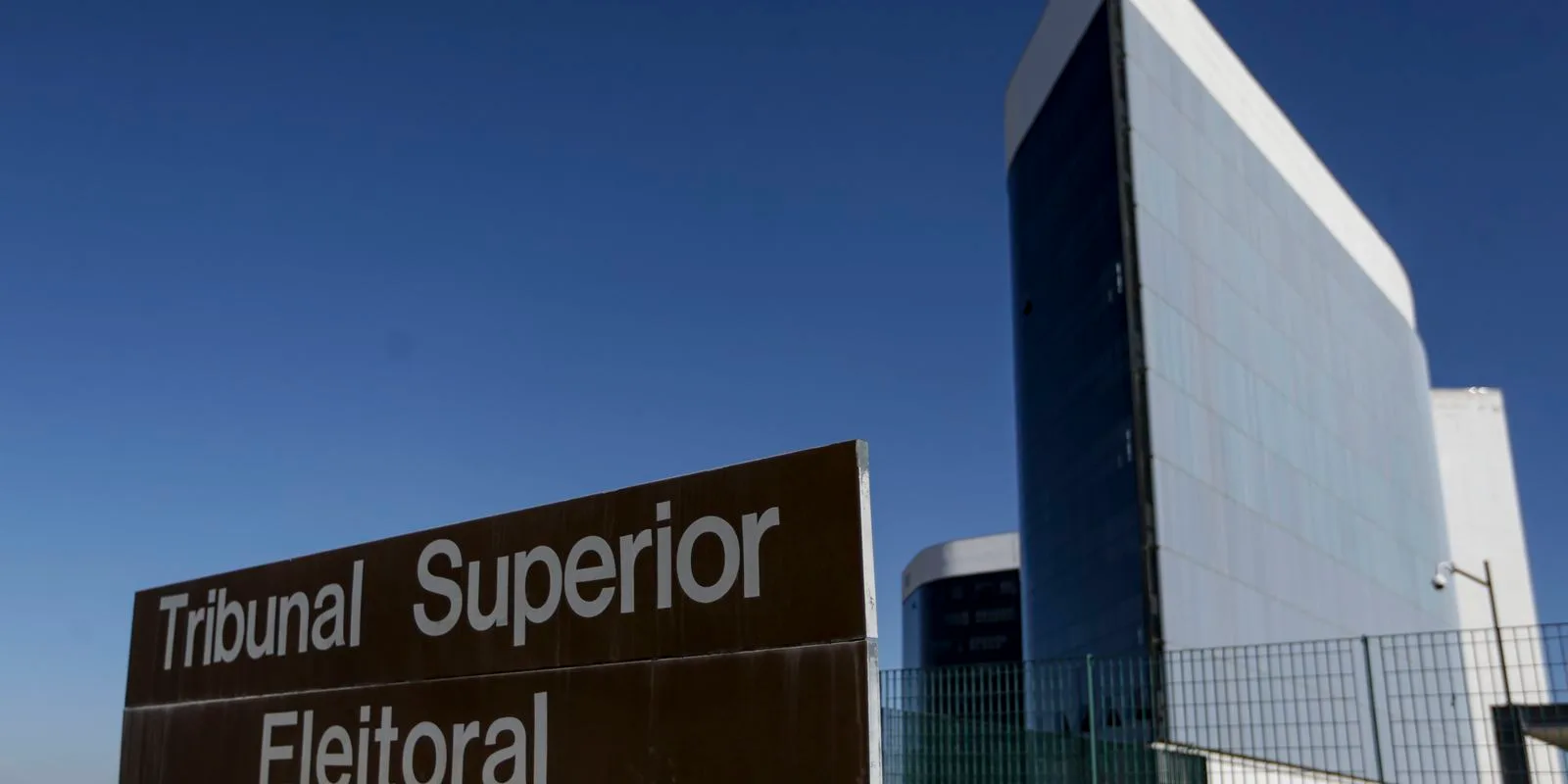 TSE determina remoção de vídeo que liga filho de Lula a caso do INSS