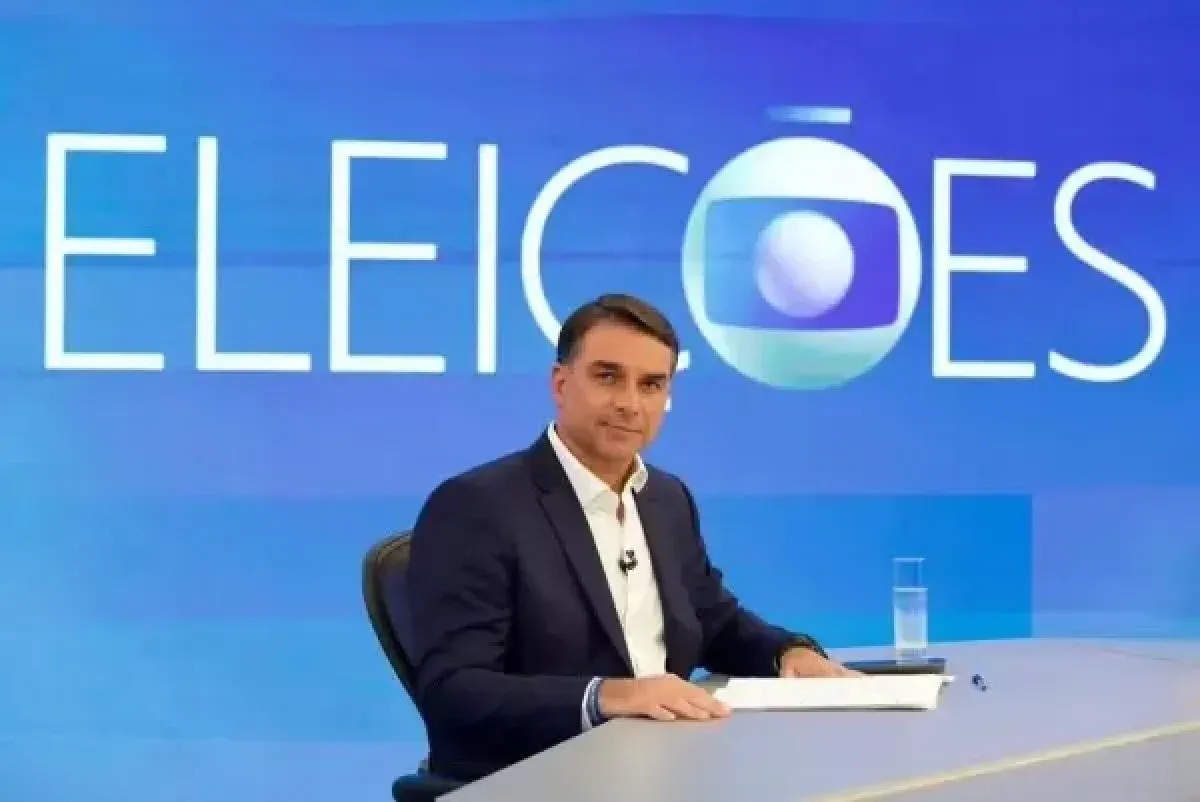 Flávio Bolsonaro almoça com cúpula da Globo antes de sabatina