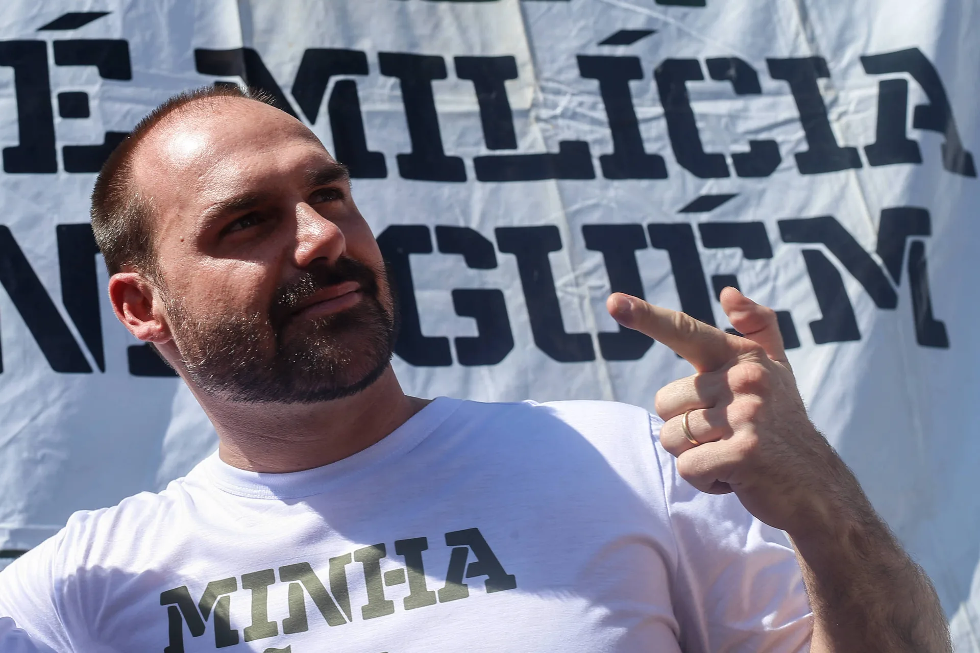 Eduardo Bolsonaro chama Moraes de “câncer” e rejeita voltar ao Brasil para cumprir pena